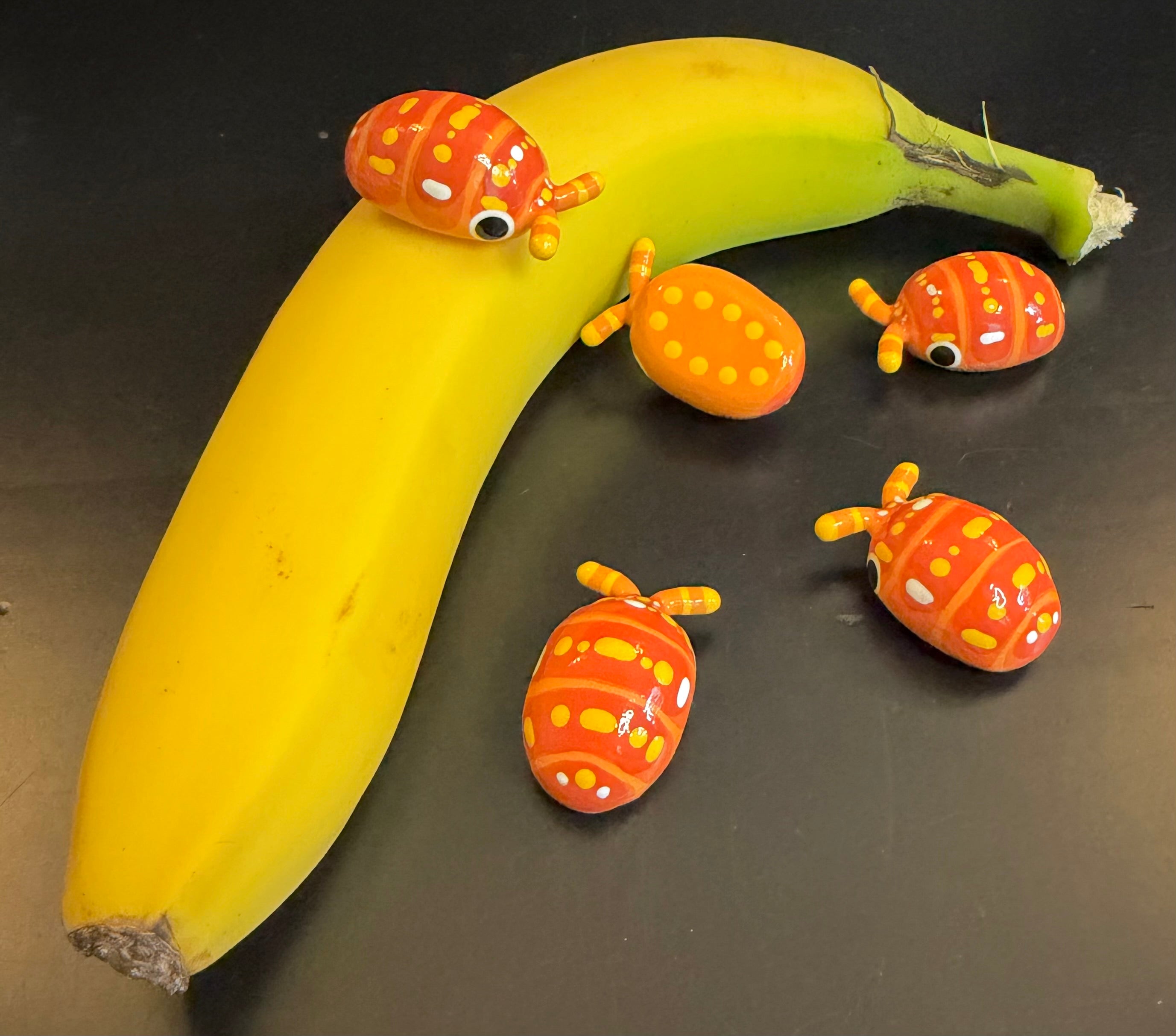 Armadillidium frontetriangulum "Corfu" Isopod Mini Sculpture v2.0