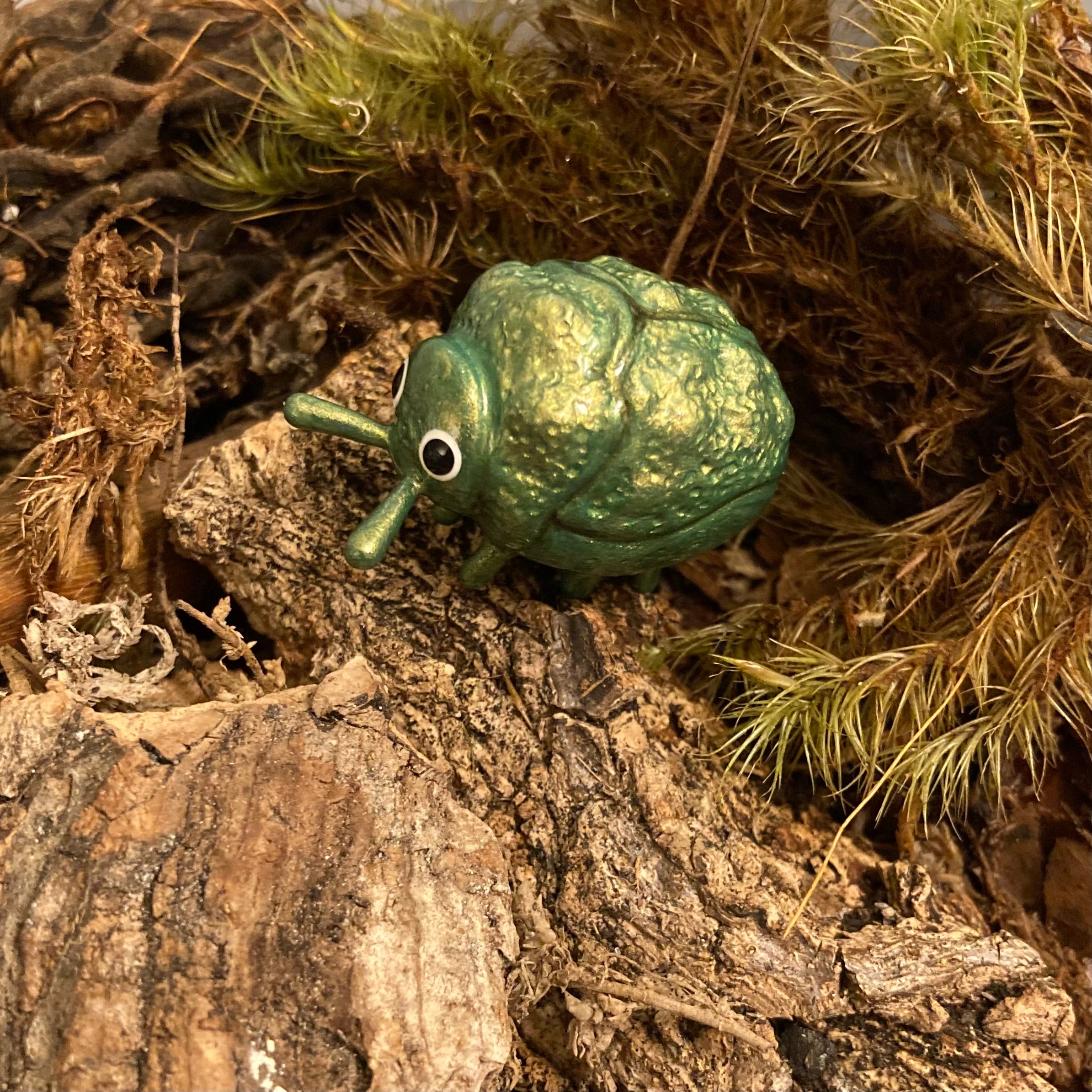 Chlamisus smaragdinus Sculpture